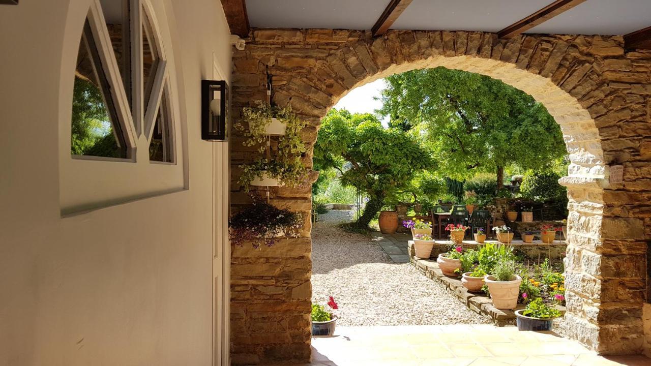 Chambres D'Hotes Secret Pyrenees Lasseube Экстерьер фото